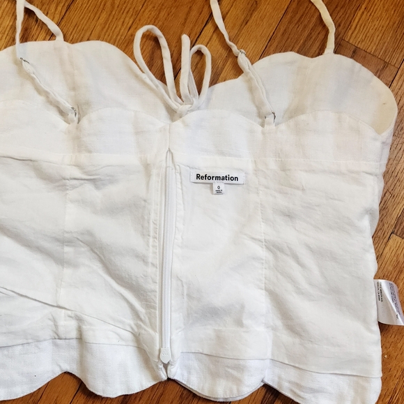 Reformation Doppio 100% Linen Tank Top in WHITE - Picture 5 of 9